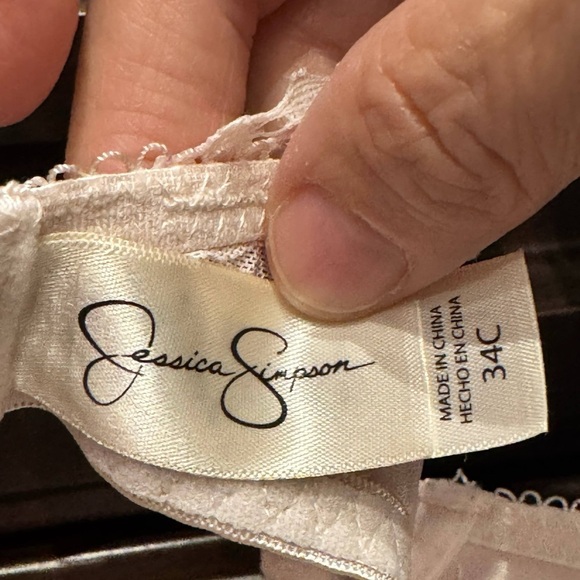 Jessica Simpson Elegant Cream Lace Bra 34C - Picture 3 of 5